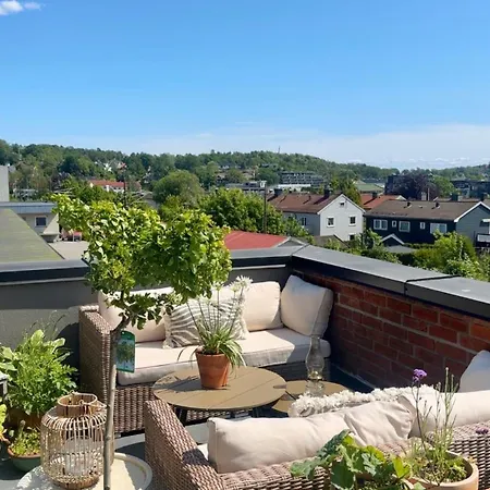 Bright And Spacious, Close To The Center And Train Sandefjord
